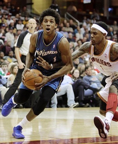 球迷比赛期间骂尤文踢得太烂，斯帕莱蒂回击：你们想怎样？（球迷比赛中怒斥尤文表现糟糕，斯帕莱蒂反问：你们还想怎样？）