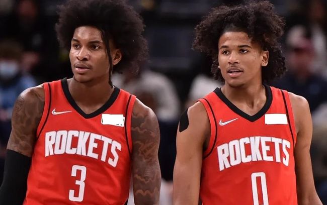 贝尔萨：我是个毒瘤，是那种会让环境变得紧张的人（贝尔萨：我是个麻烦人物，总会让团队气氛紧张）